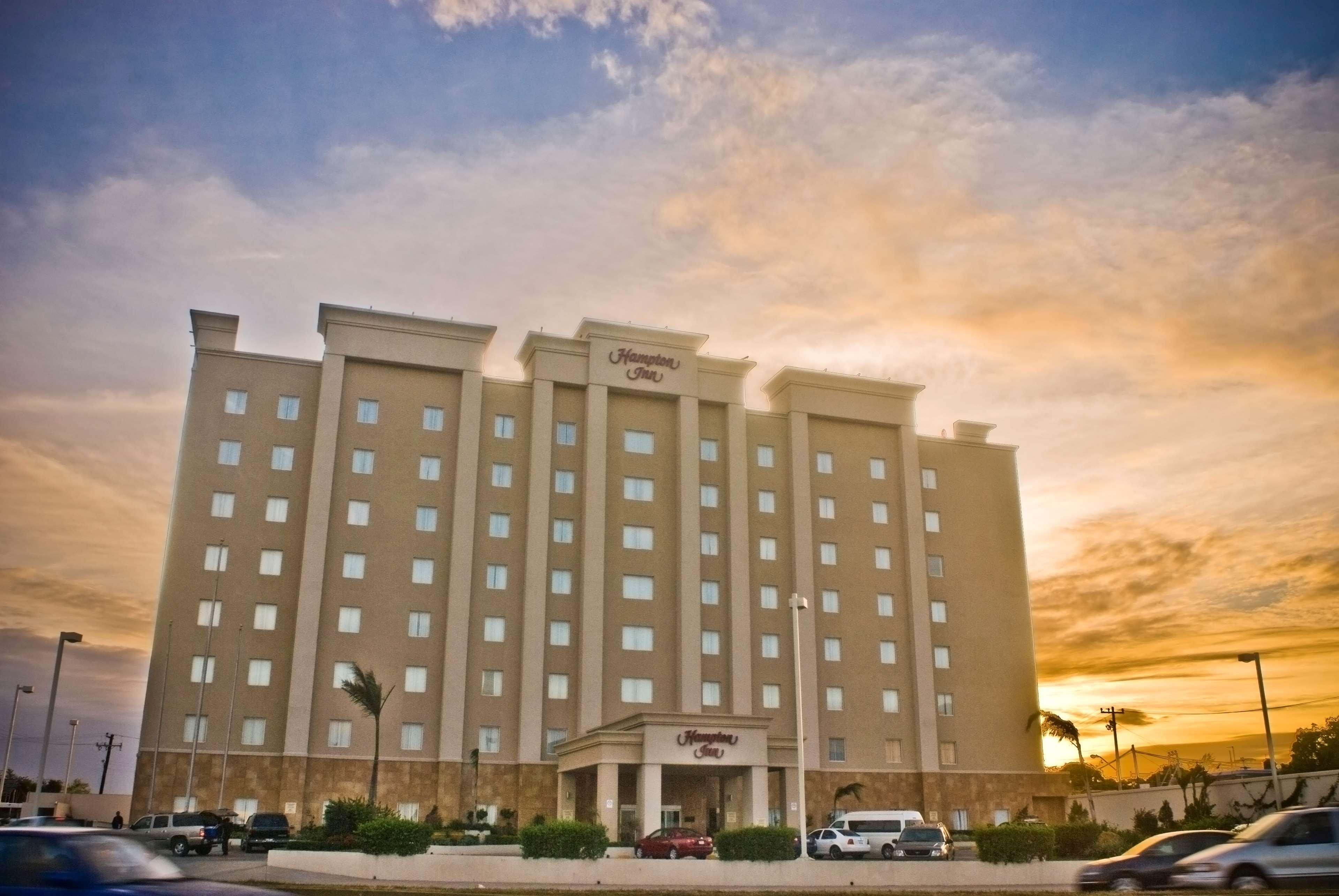 Hampton Inn Tampico Airport Exterior foto